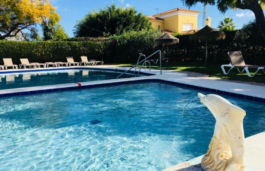 Habitacion Deluxe Con Bano Privado En Atalaya Apartagolf, Estepona Dış mekan fotoğraf