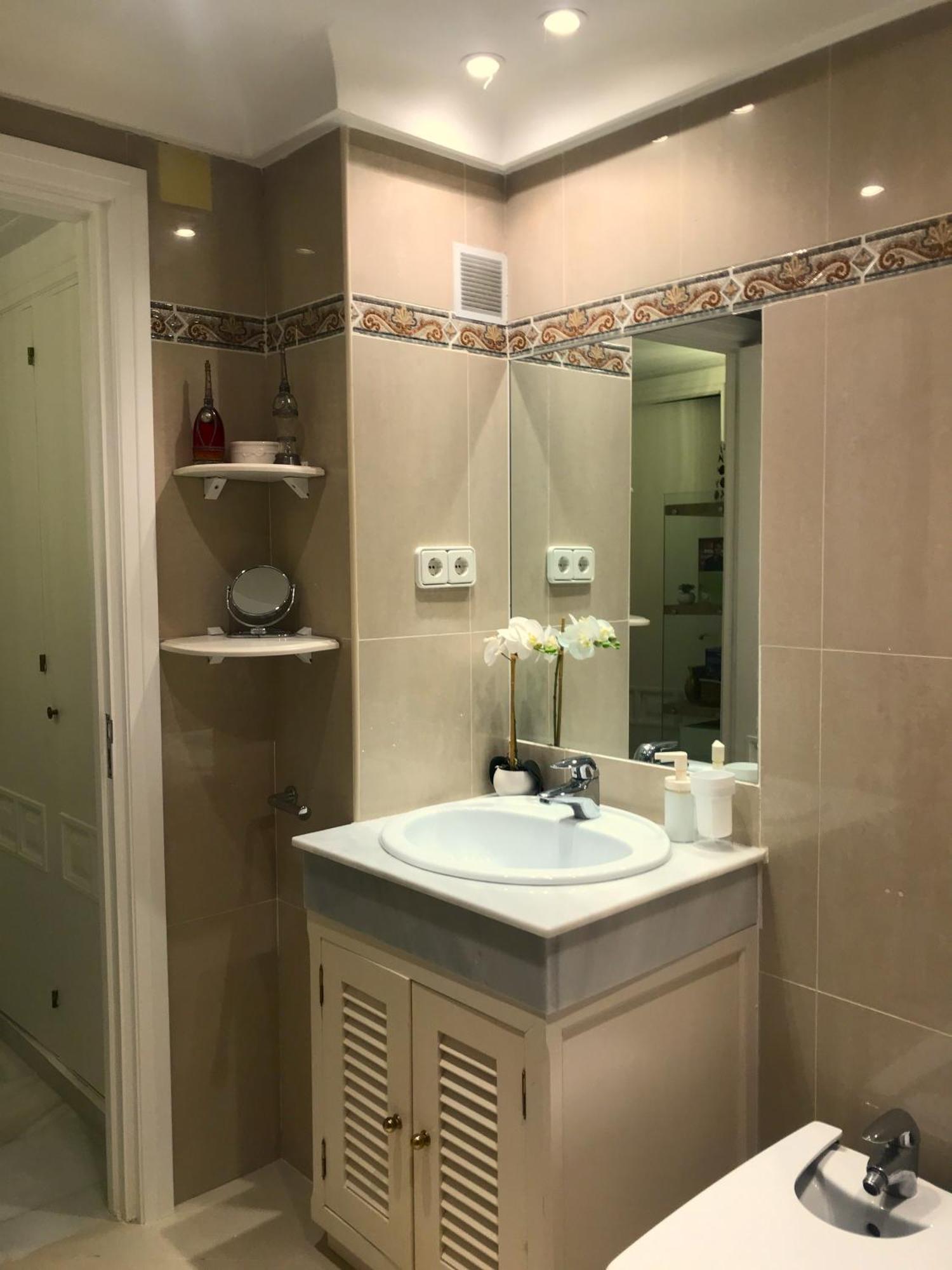 Habitacion Deluxe Con Bano Privado En Atalaya Apartagolf, Estepona Dış mekan fotoğraf