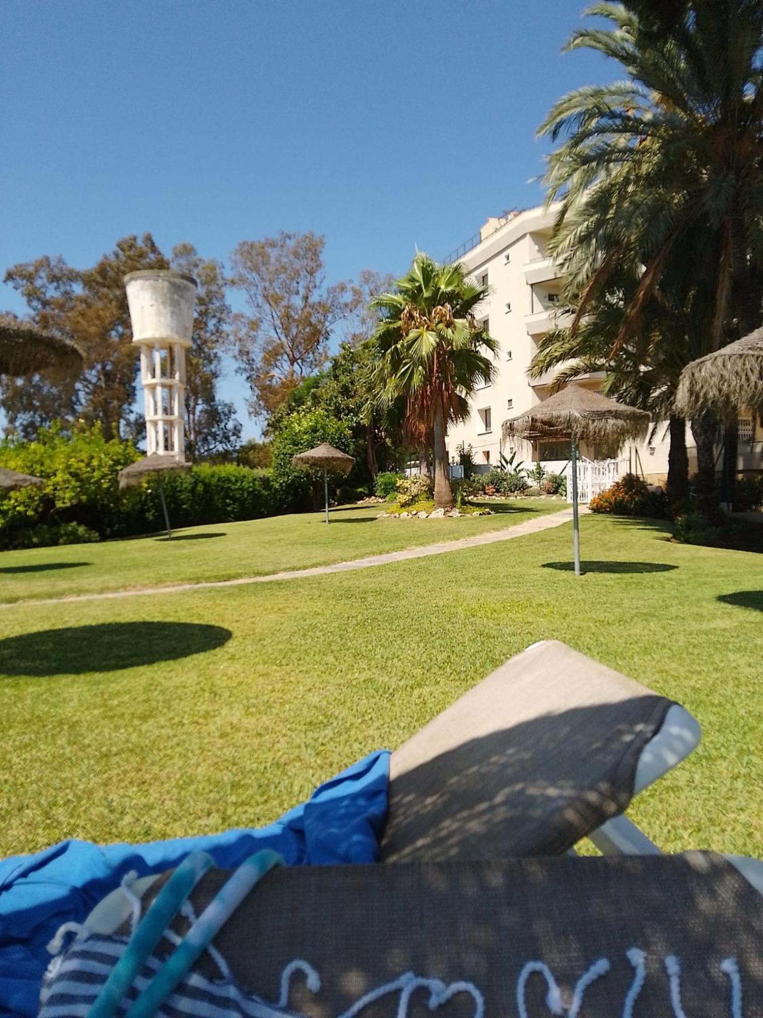 Habitacion Deluxe Con Bano Privado En Atalaya Apartagolf, Estepona Dış mekan fotoğraf