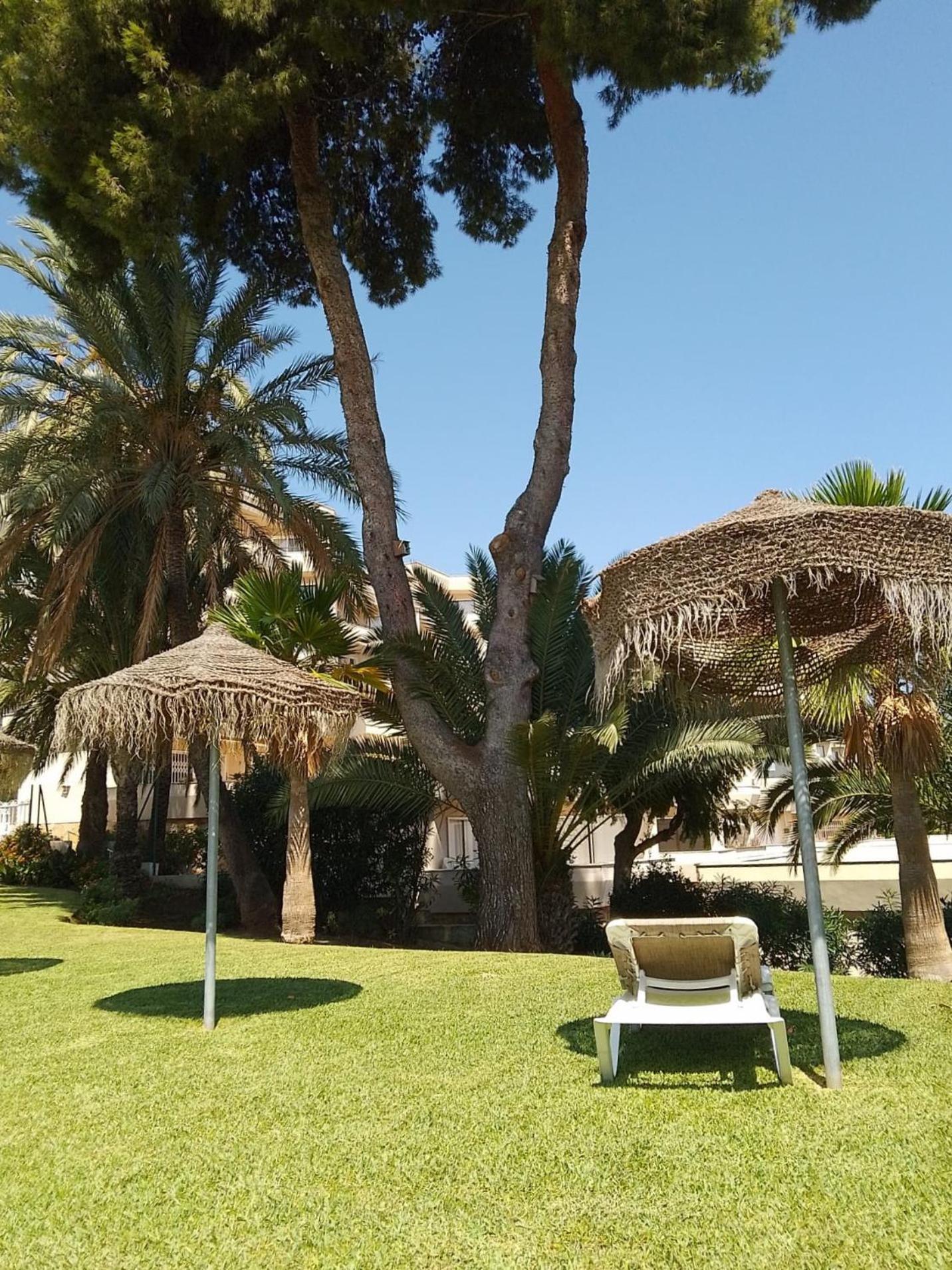 Habitacion Deluxe Con Bano Privado En Atalaya Apartagolf, Estepona Dış mekan fotoğraf