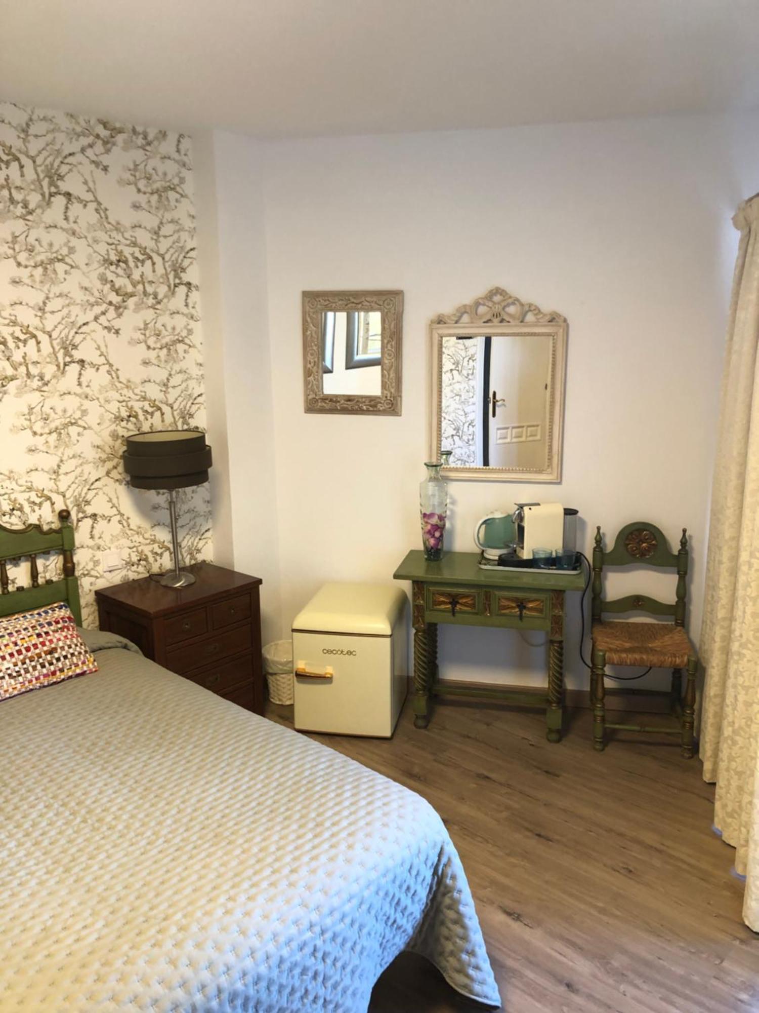 Habitacion Deluxe Con Bano Privado En Atalaya Apartagolf, Estepona Dış mekan fotoğraf